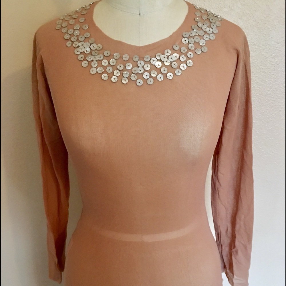Unique/feminine mesh top by Beatriz Camacho